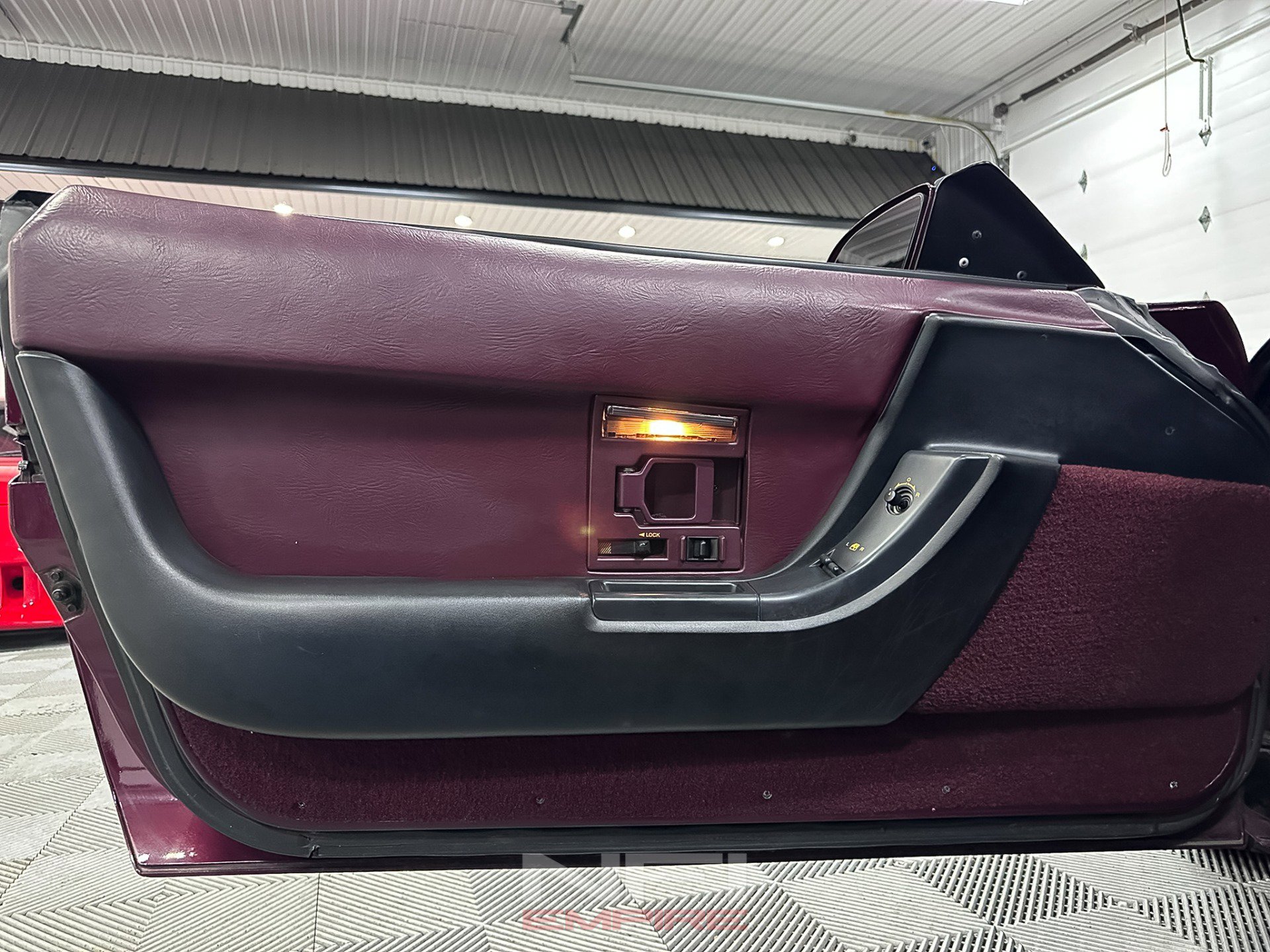 Used 1993 Chevrolet Corvette Convertible 2D image 40