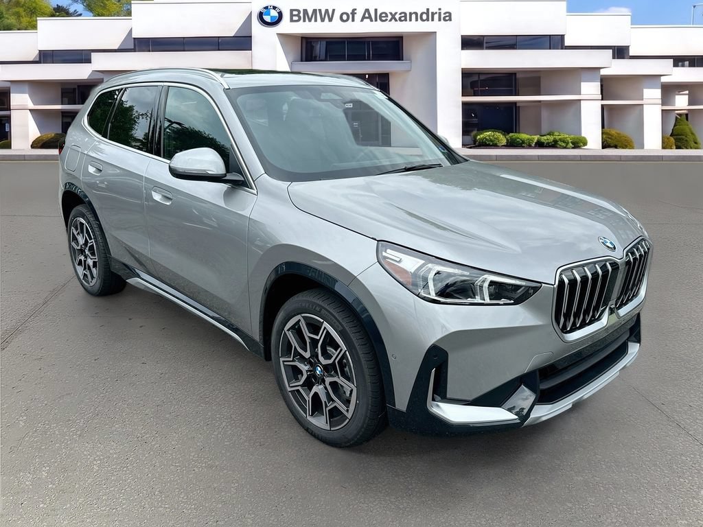 New 2026 BMW X1 xDrive28i w/ Technology Package AWD/4WD image 3