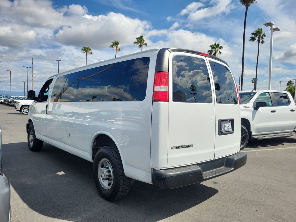 Used 2020 Chevrolet Express 3500 LS RWD image 4