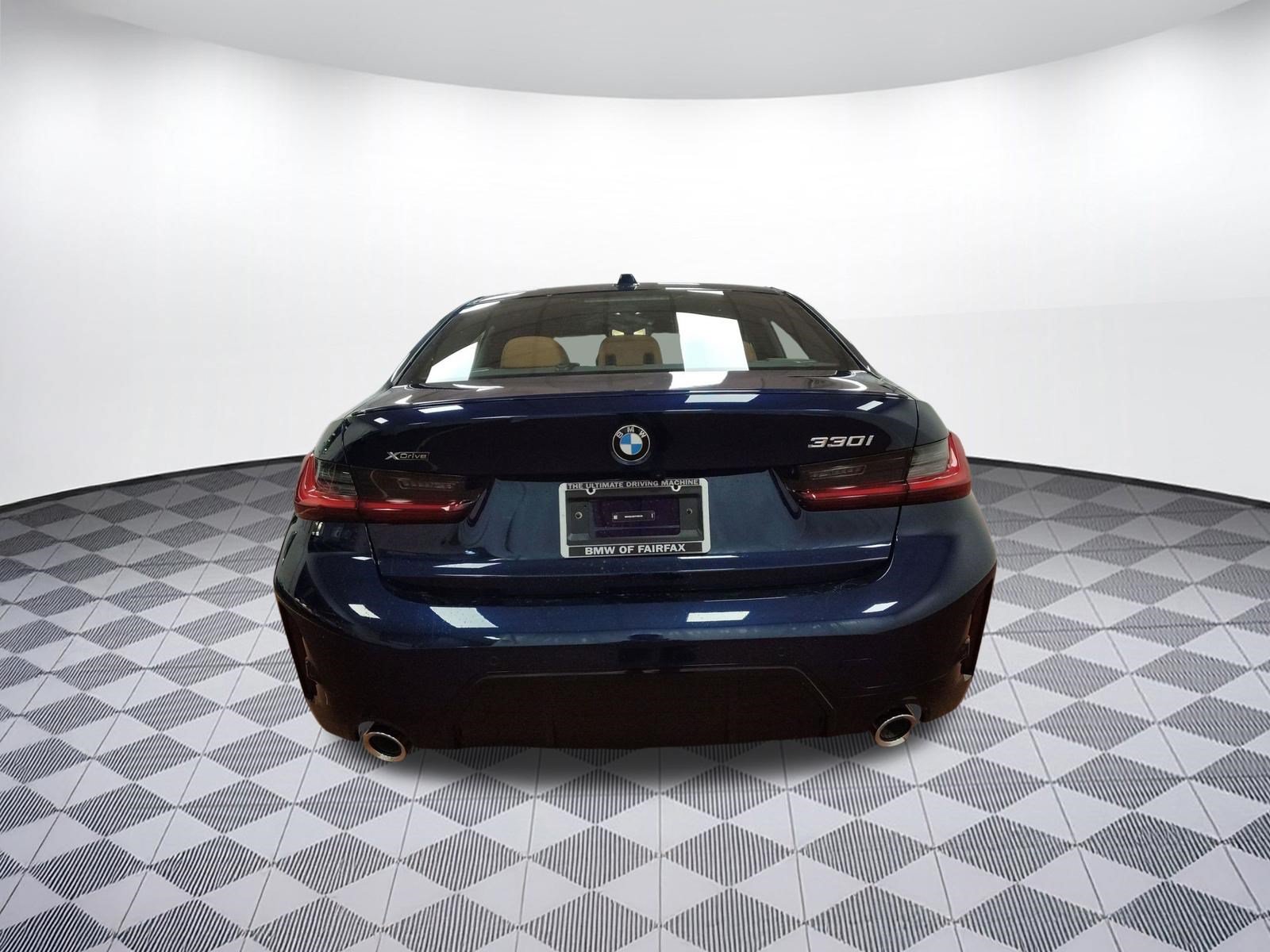 Used 2026 BMW 330i xDrive Sedan w/ M Sport Package AWD/4WD image 9