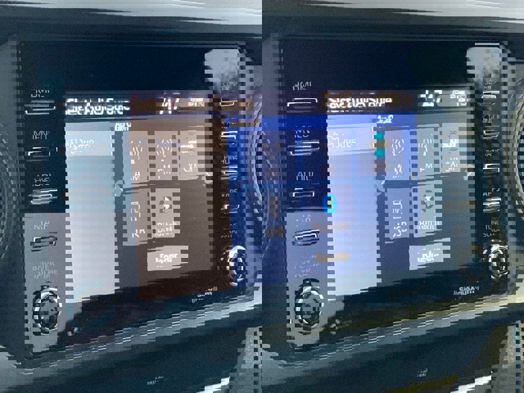 Used 2020 Toyota Tacoma SR image 25