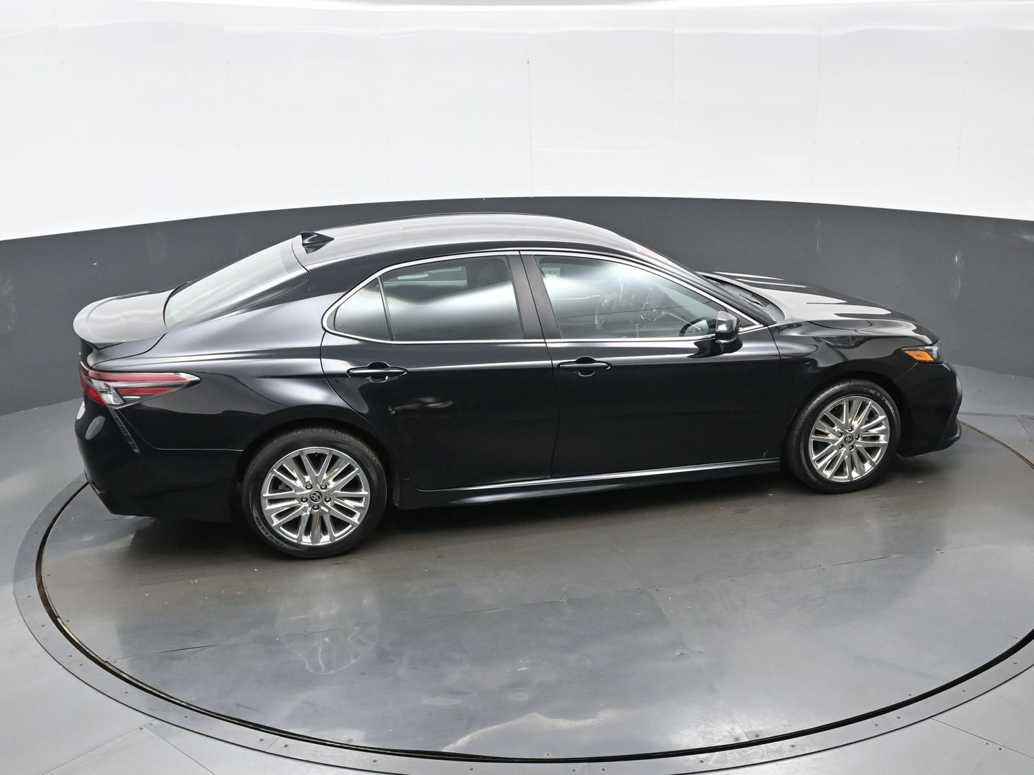 Used 2024 Toyota Camry SE FWD image 40