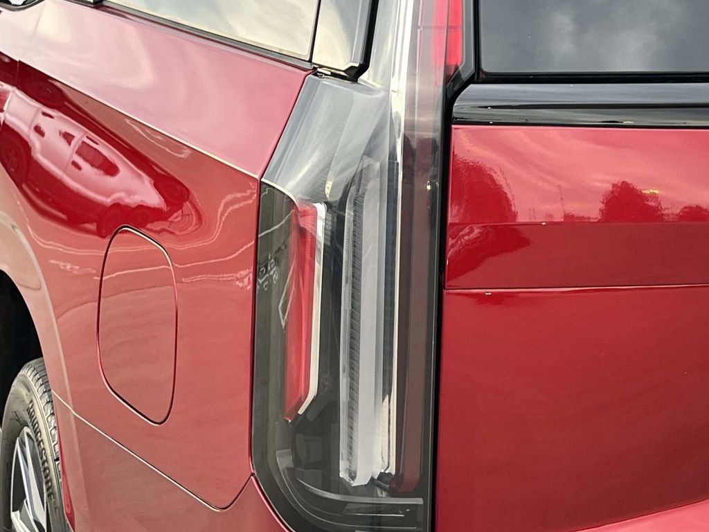 Certified 2024 Cadillac Escalade Sport Platinum w/ Heavy-Duty Trailer Package image 10