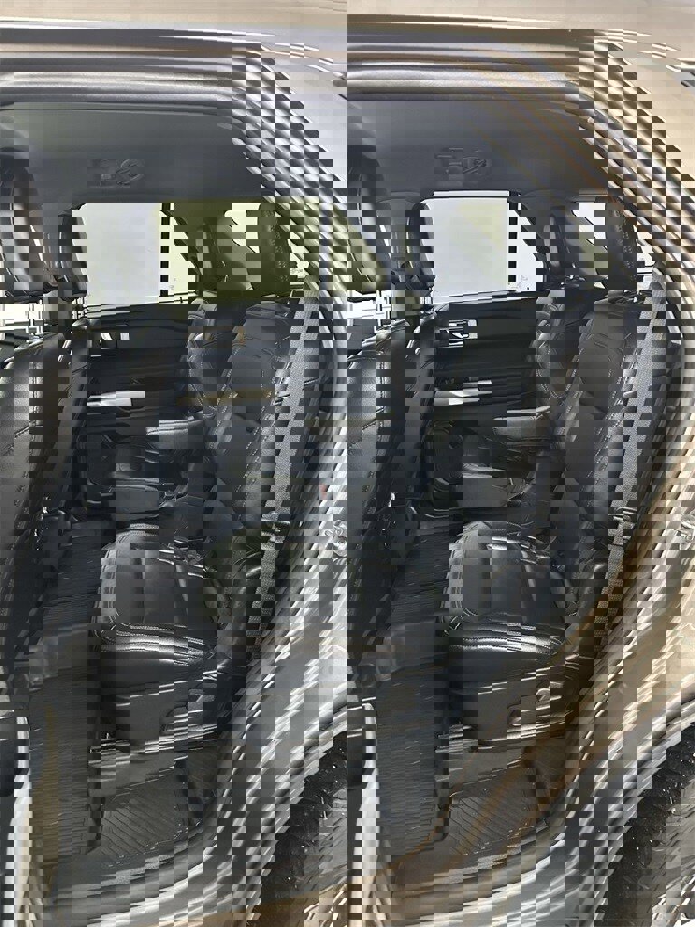 Used 2021 Ford Explorer XLT w/ Equipment Group 202A image 24