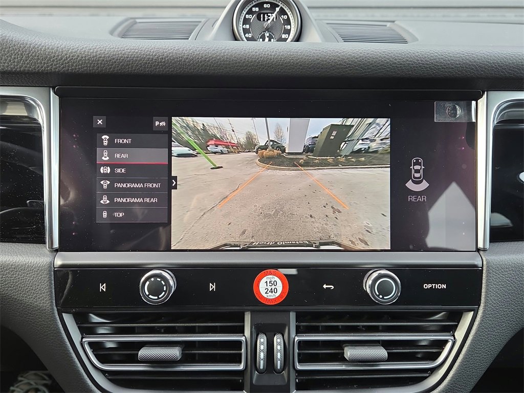 New 2026 Porsche Macan image 12