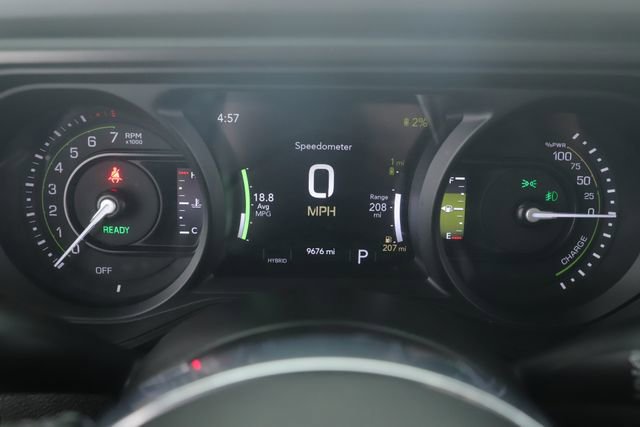 Used 2025 Jeep Wrangler Unlimited Sahara image 19