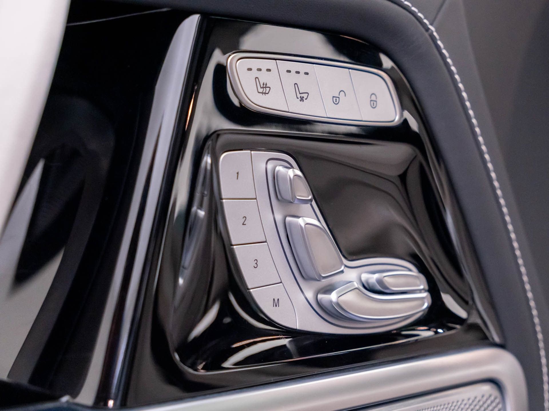 Used 2023 Mercedes-Benz G 550 image 14