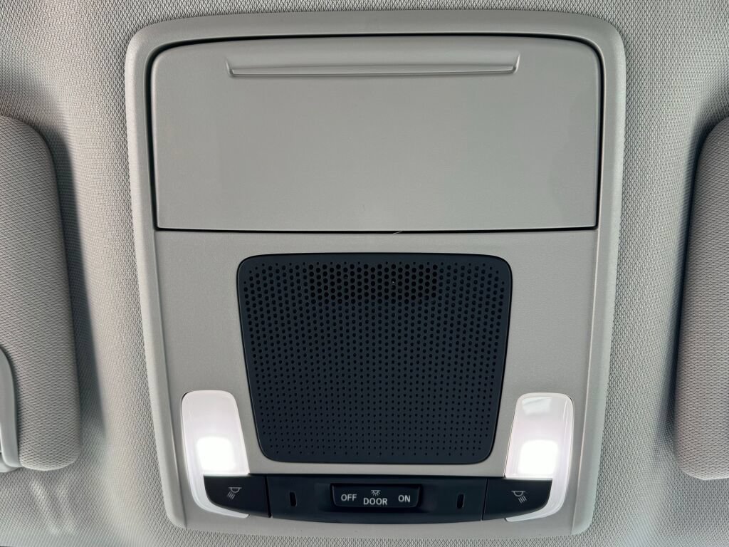 Used 2025 Honda Pilot EX-L image 35
