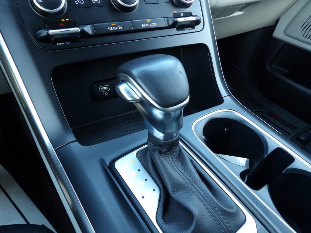 Used 2022 Kia Carnival LX FWD image 20