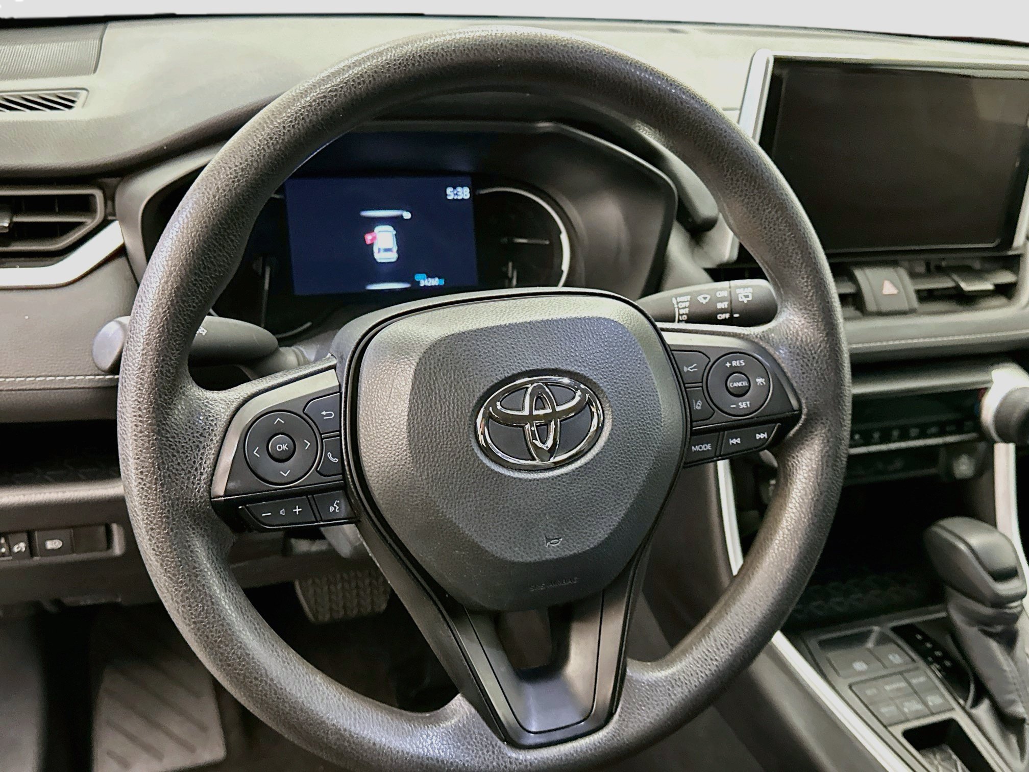 Used 2025 Toyota RAV4 LE AWD/4WD image 18