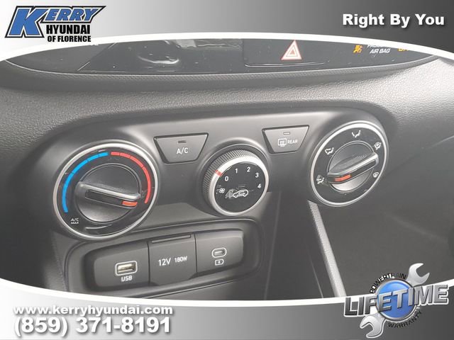 New 2026 Hyundai Venue SE image 28