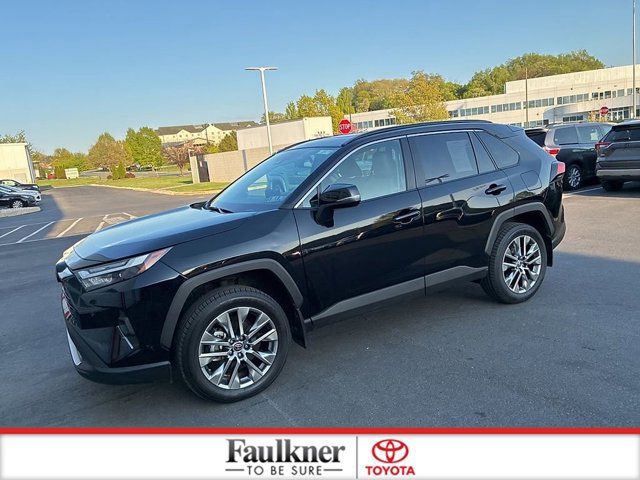 Certified 2022 Toyota RAV4 XLE Premium AWD/4WD image 23