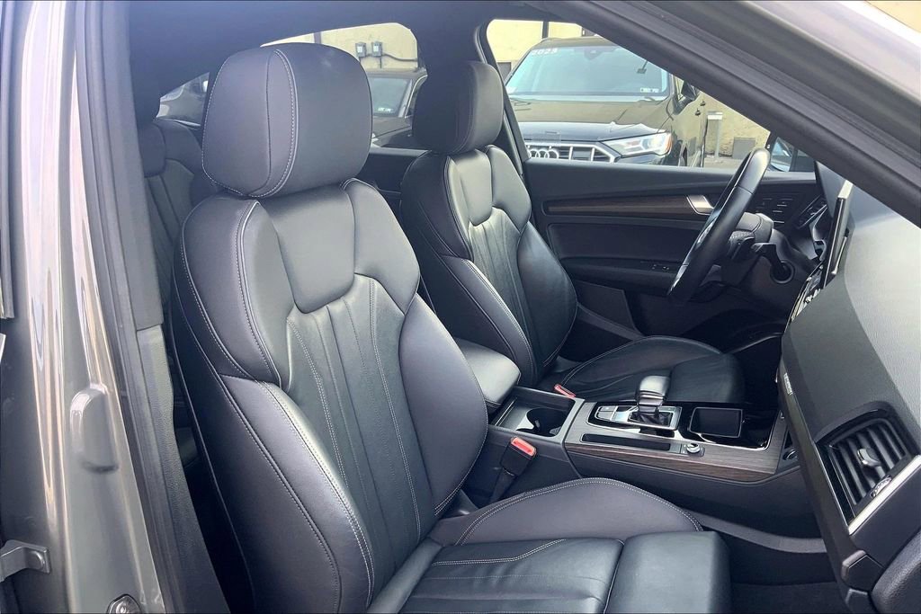 Certified 2023 Audi Q5 2.0T Premium w/ Convenience Package image 9