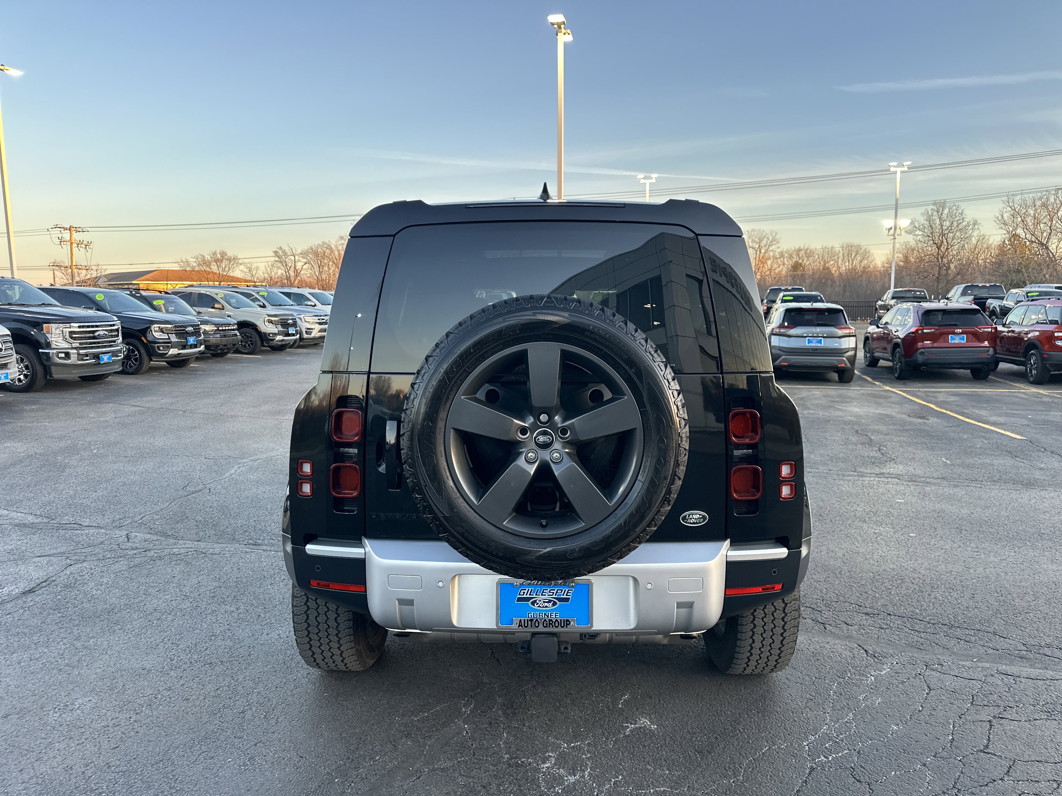 Used 2023 Land Rover Defender 110 S image 4