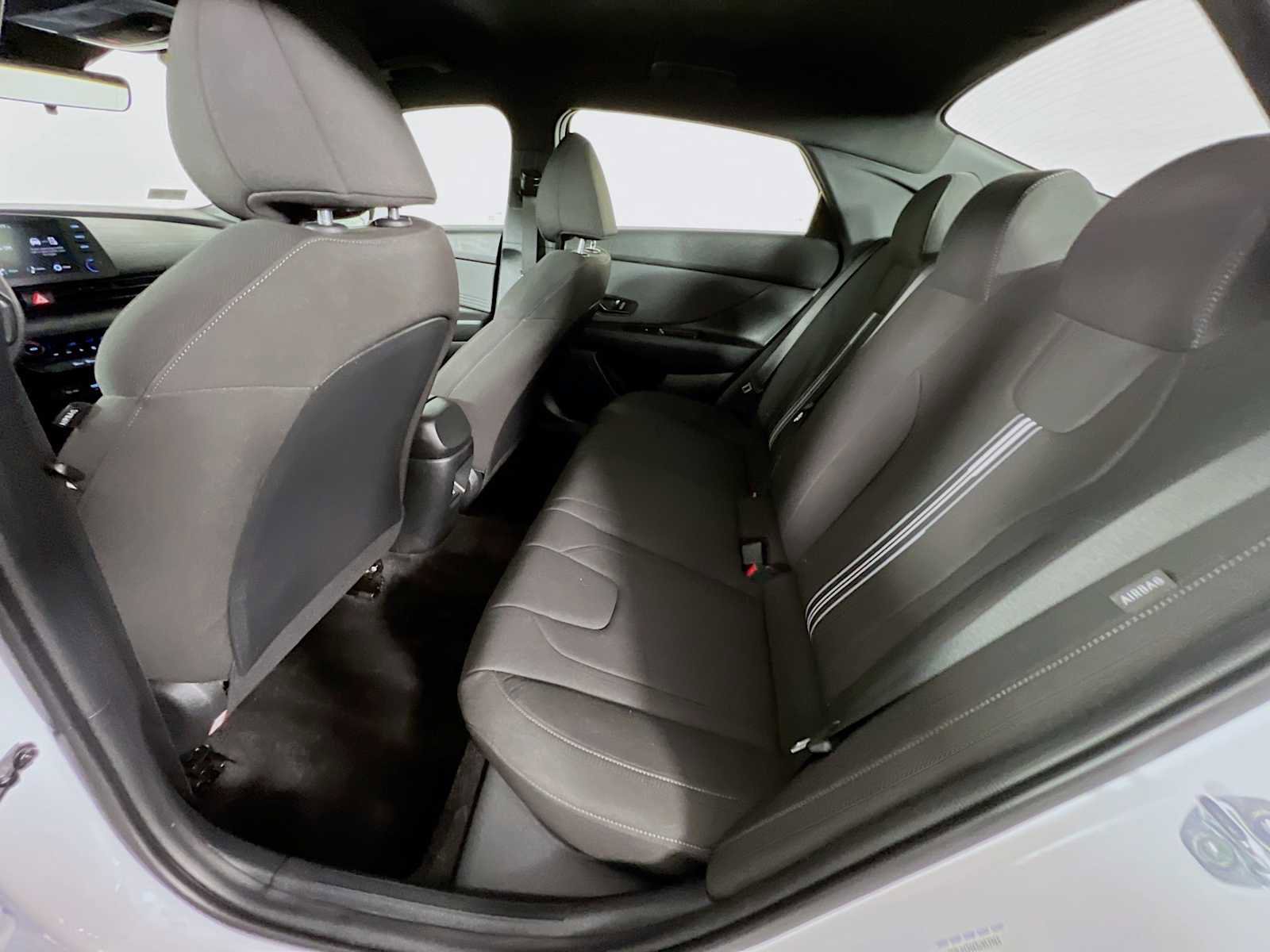 Certified 2025 Hyundai Elantra Sport image 23