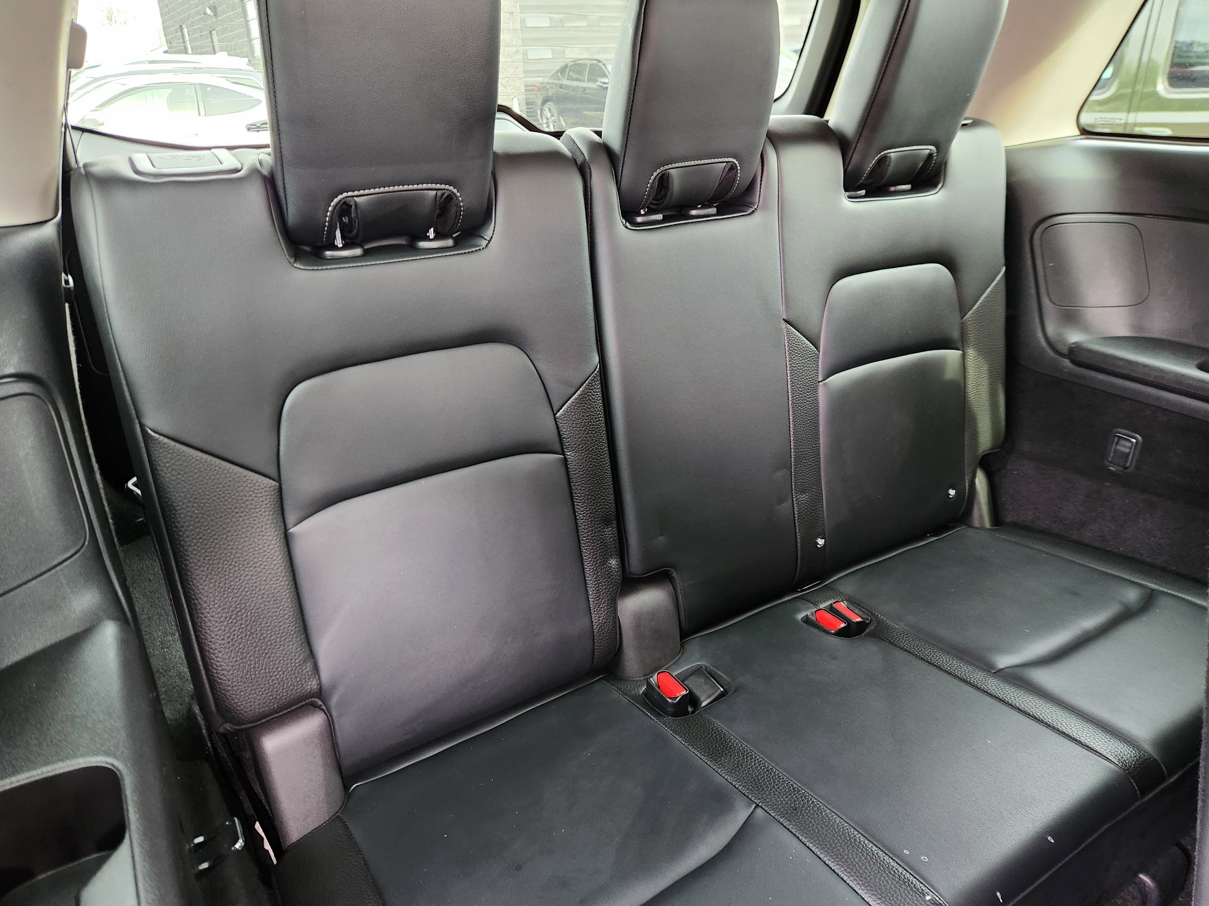 Used 2022 Nissan Pathfinder SL image 16