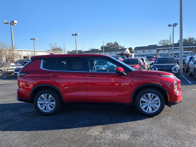 New 2026 Mitsubishi Outlander ES image 5