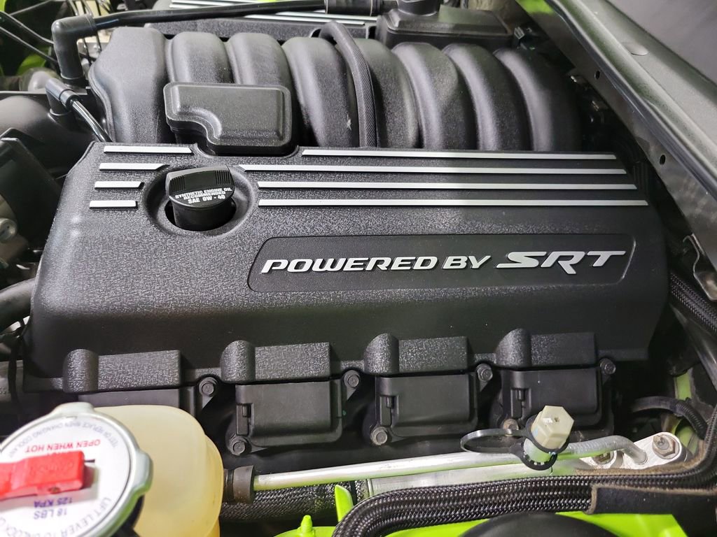Used 2015 Dodge Challenger R/T Scat Pack w/ Leather Interior Group RWD image 45
