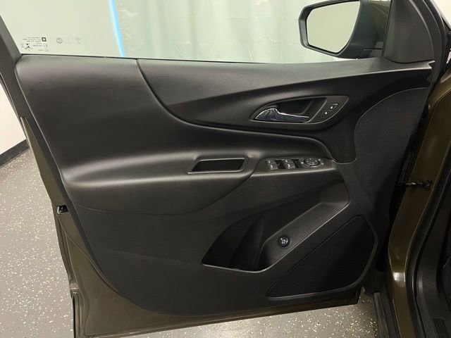 Used 2023 Chevrolet Equinox LT image 11