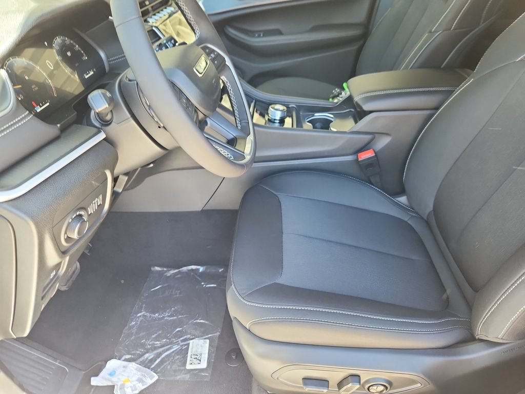 New 2026 Jeep Grand Cherokee Laredo X AWD/4WD image 7