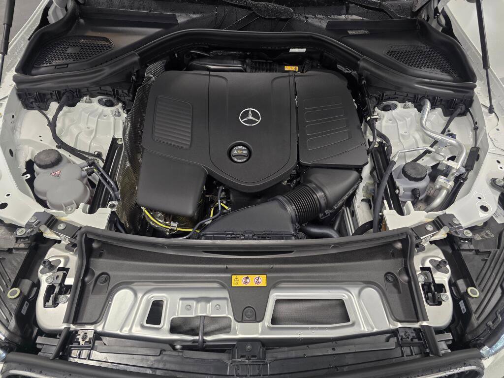 New 2026 Mercedes-Benz GLC 300 4MATIC image 10
