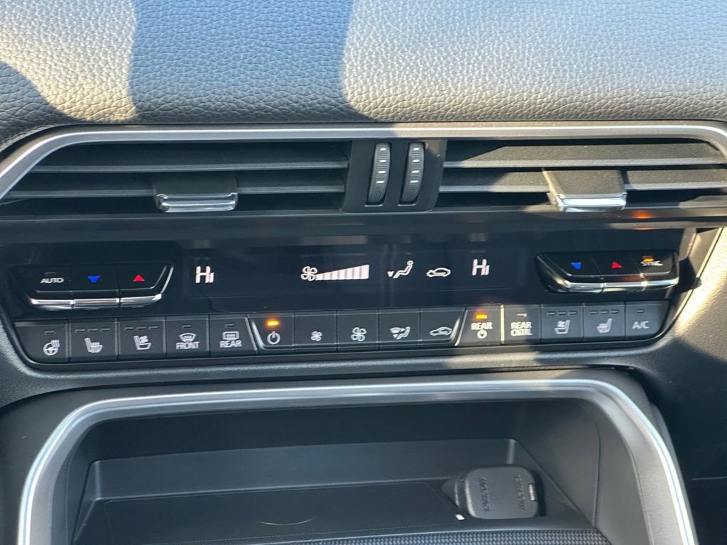 New 2026 MAZDA CX-90 Plug-In Hybrid w/ Preferred image 16