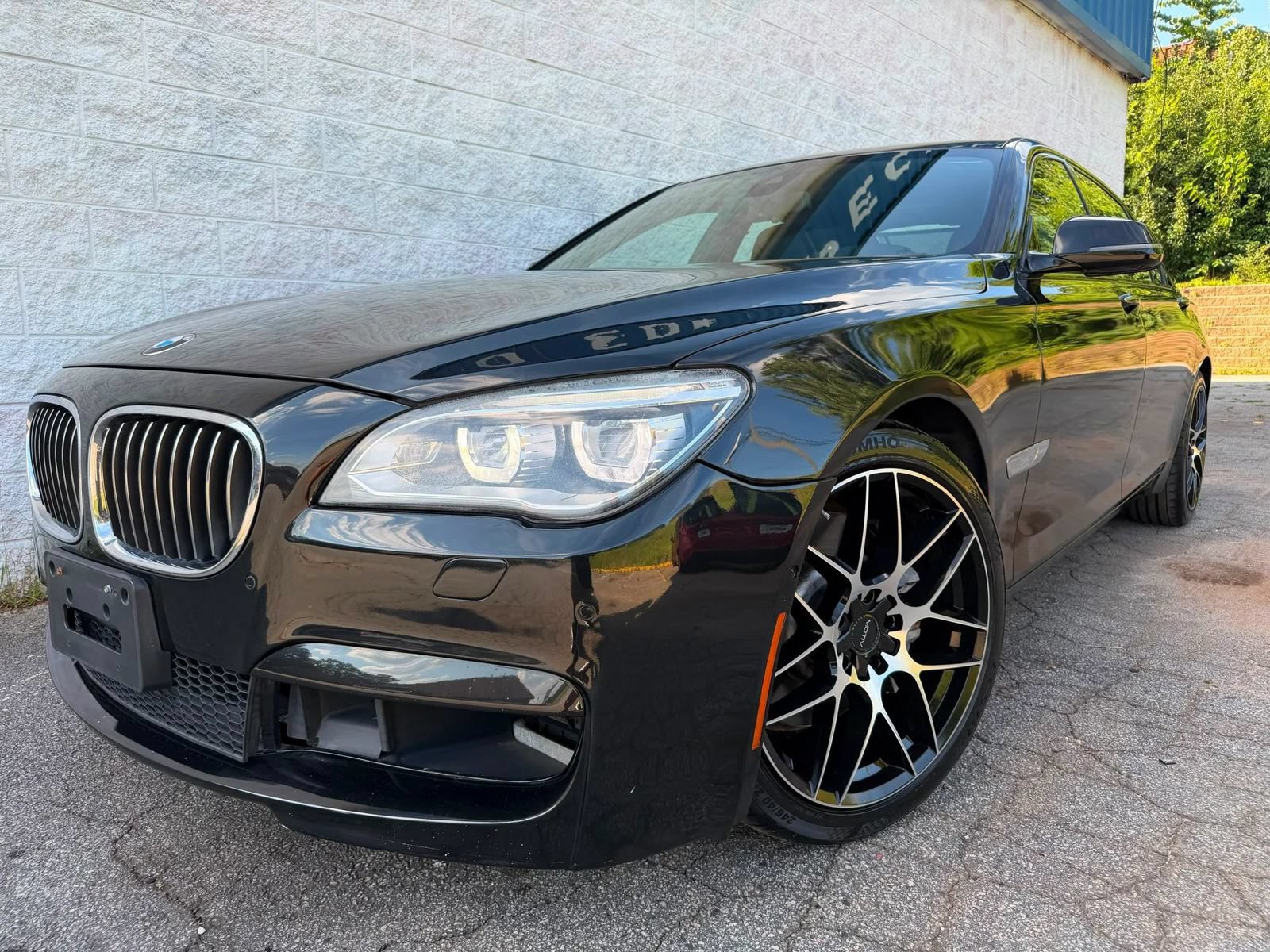 Used 2014 BMW 750Li xDrive AWD/4WD image 2
