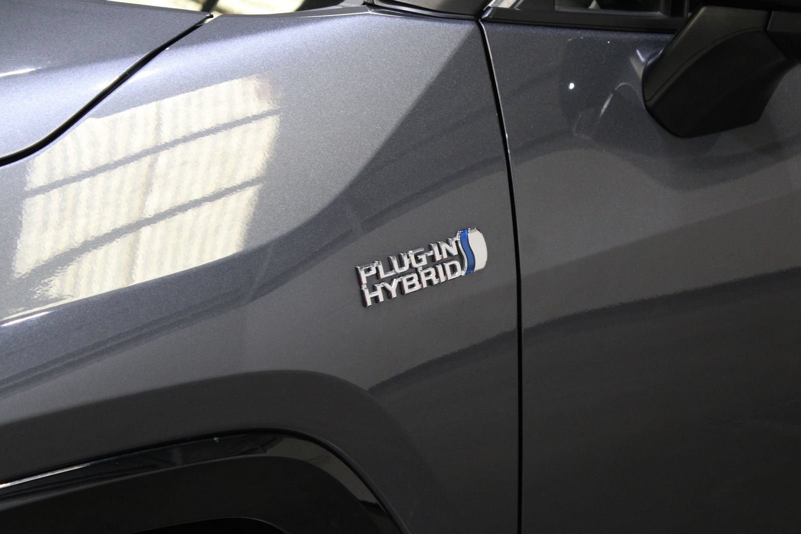 Used 2022 Toyota RAV4 XSE AWD/4WD image 10