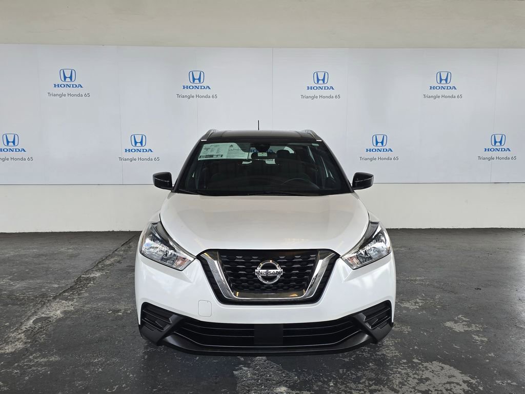 Used 2020 Nissan Kicks SV FWD image 3