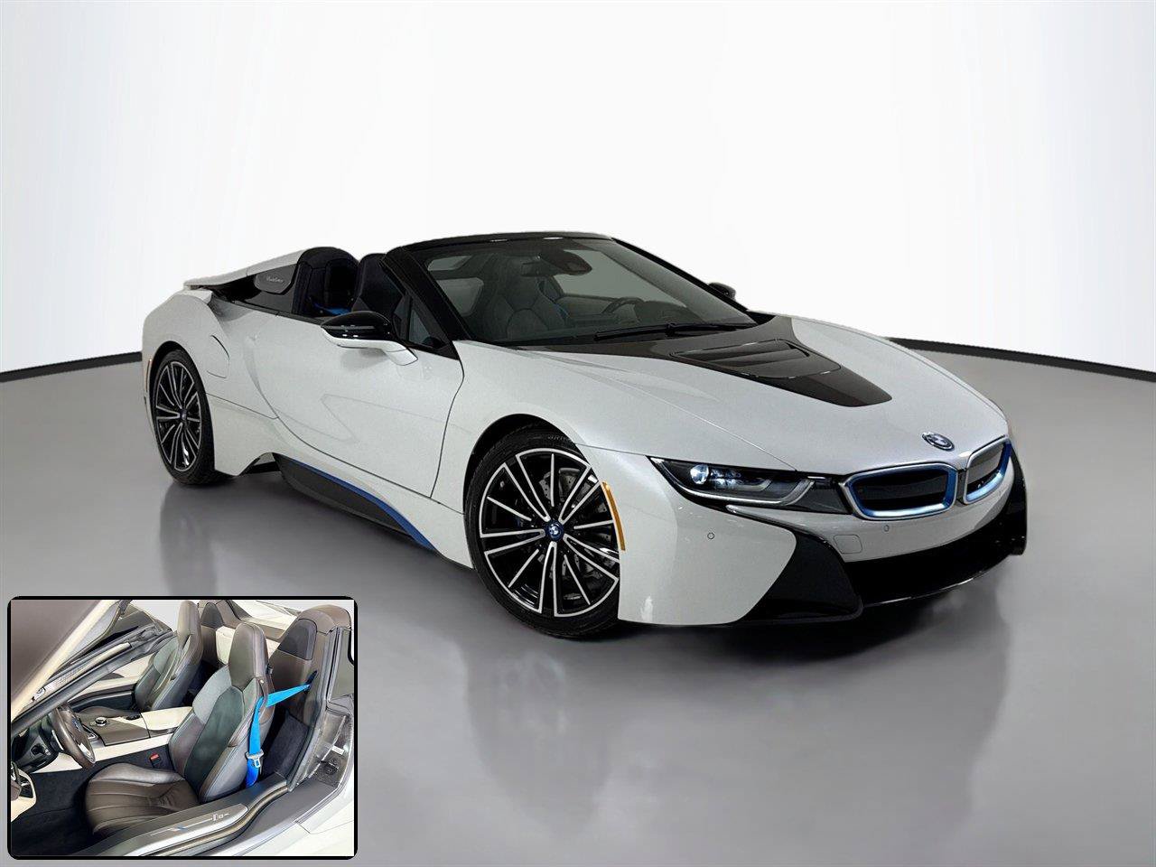 Used 2019 BMW i8 Roadster AWD/4WD image 2