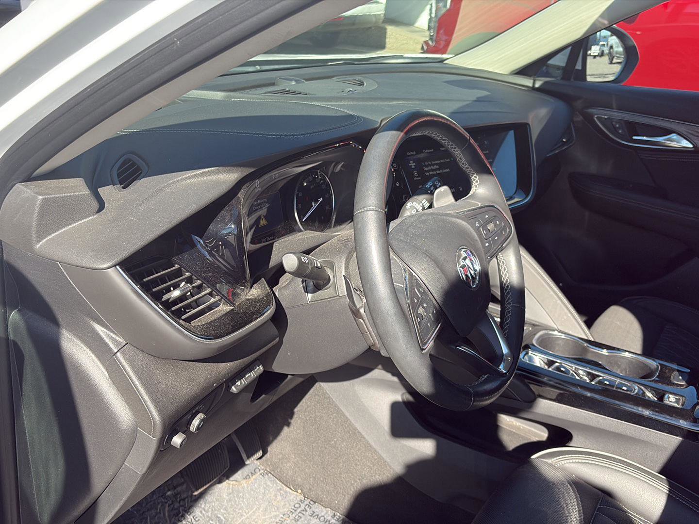 Used 2023 Buick Envision Avenir image 11