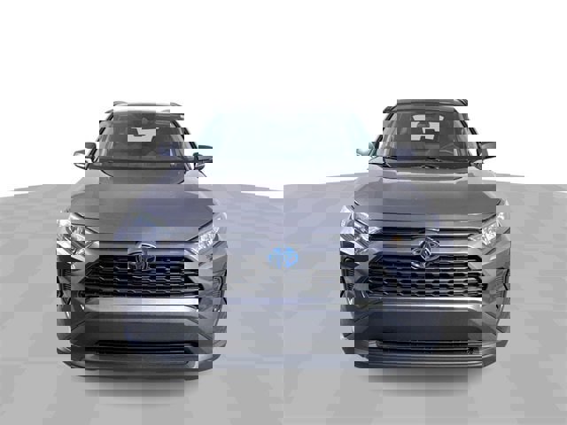 Used 2021 Toyota RAV4 LE image 3