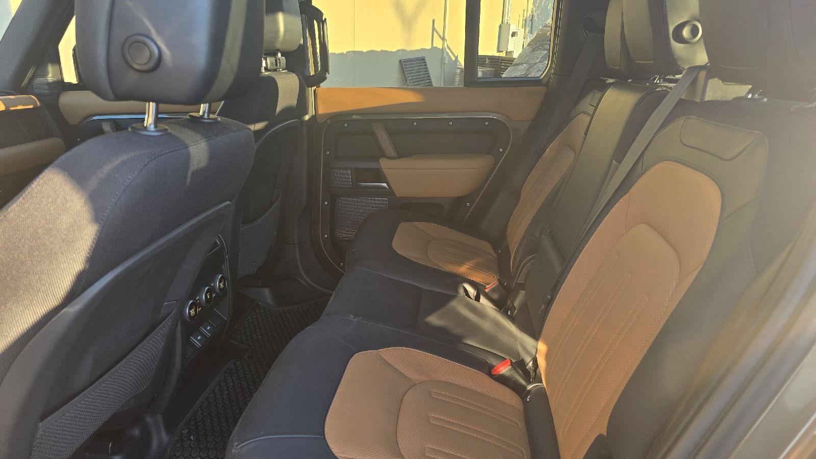 Certified 2023 Land Rover Defender 110 X AWD/4WD image 8