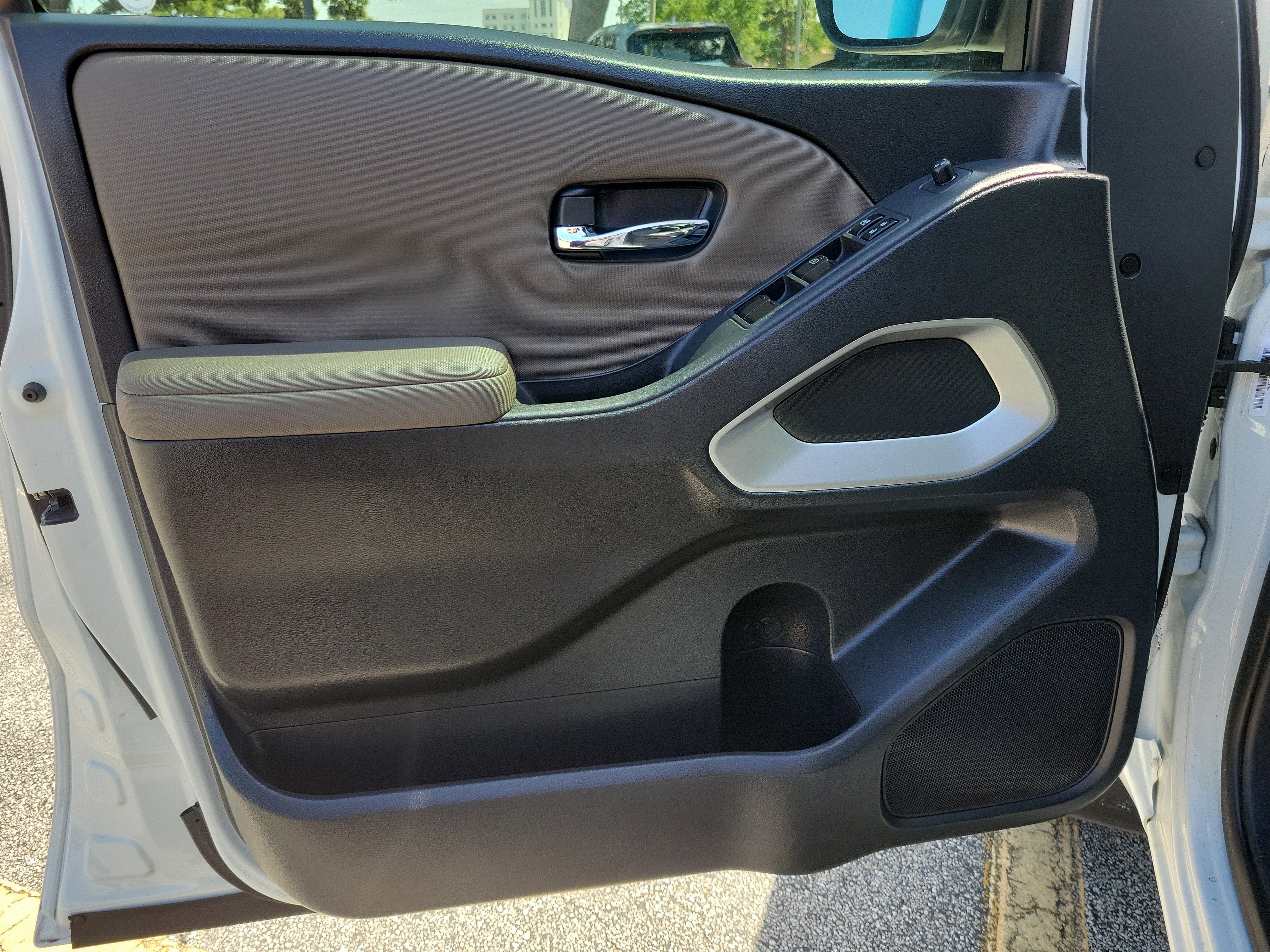 Used 2022 Nissan Frontier SV image 15