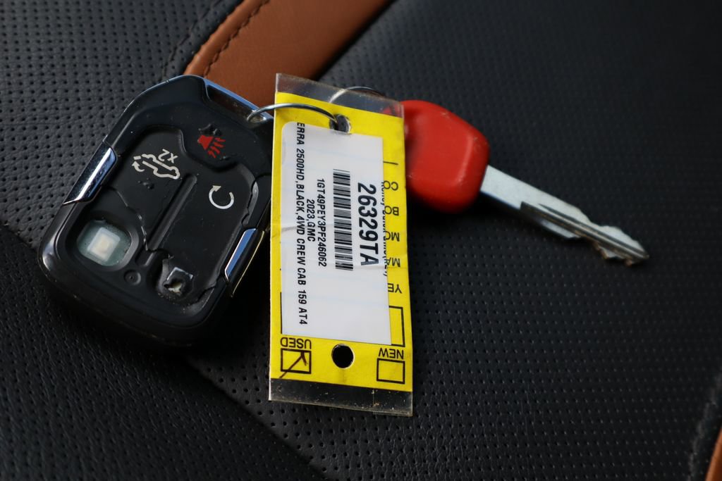 Certified 2023 GMC Sierra 2500 AT4 w/ AT4 Preferred Package image 32