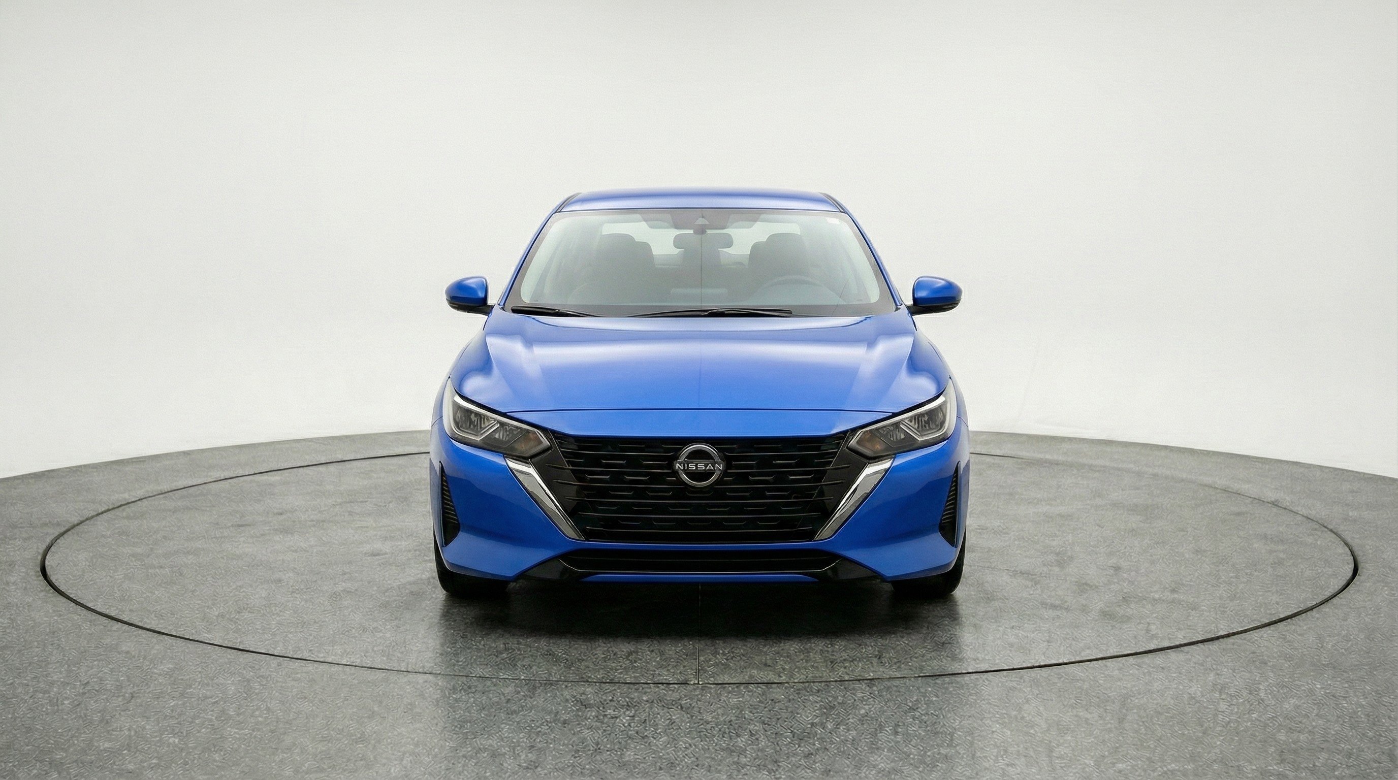 Used 2025 Nissan Sentra SV image 2