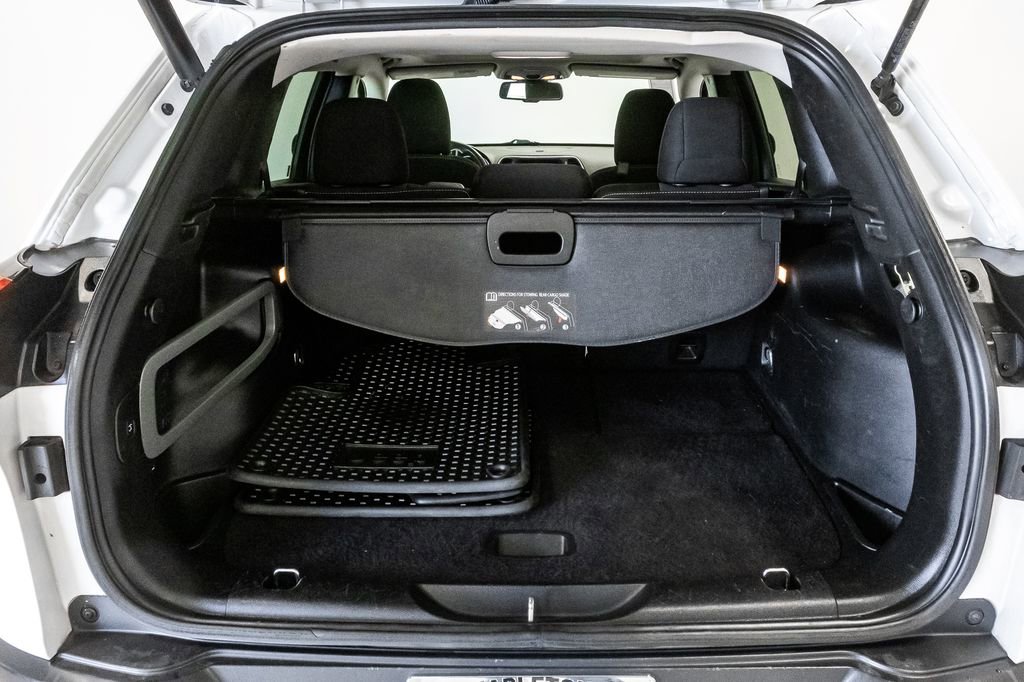 Used 2015 Jeep Cherokee Latitude w/ Comfort/Convenience Group FWD image 30