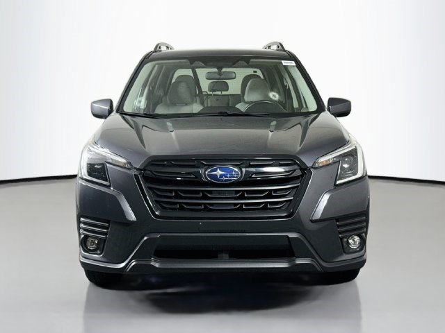 Used 2024 Subaru Forester Premium AWD/4WD image 2