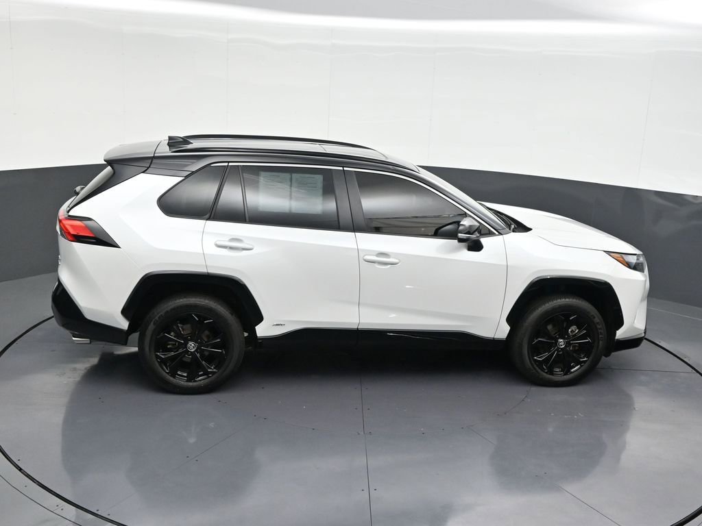 Used 2025 Toyota RAV4 XSE image 19