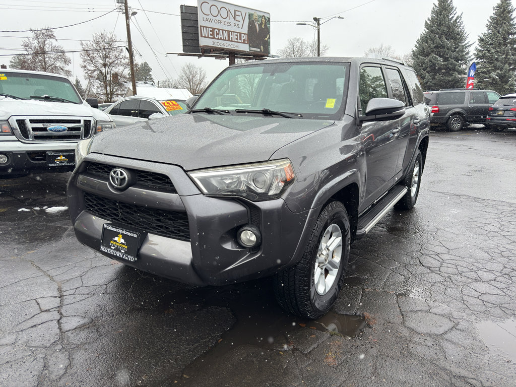 Used 2017 Toyota 4Runner SR5 image 2