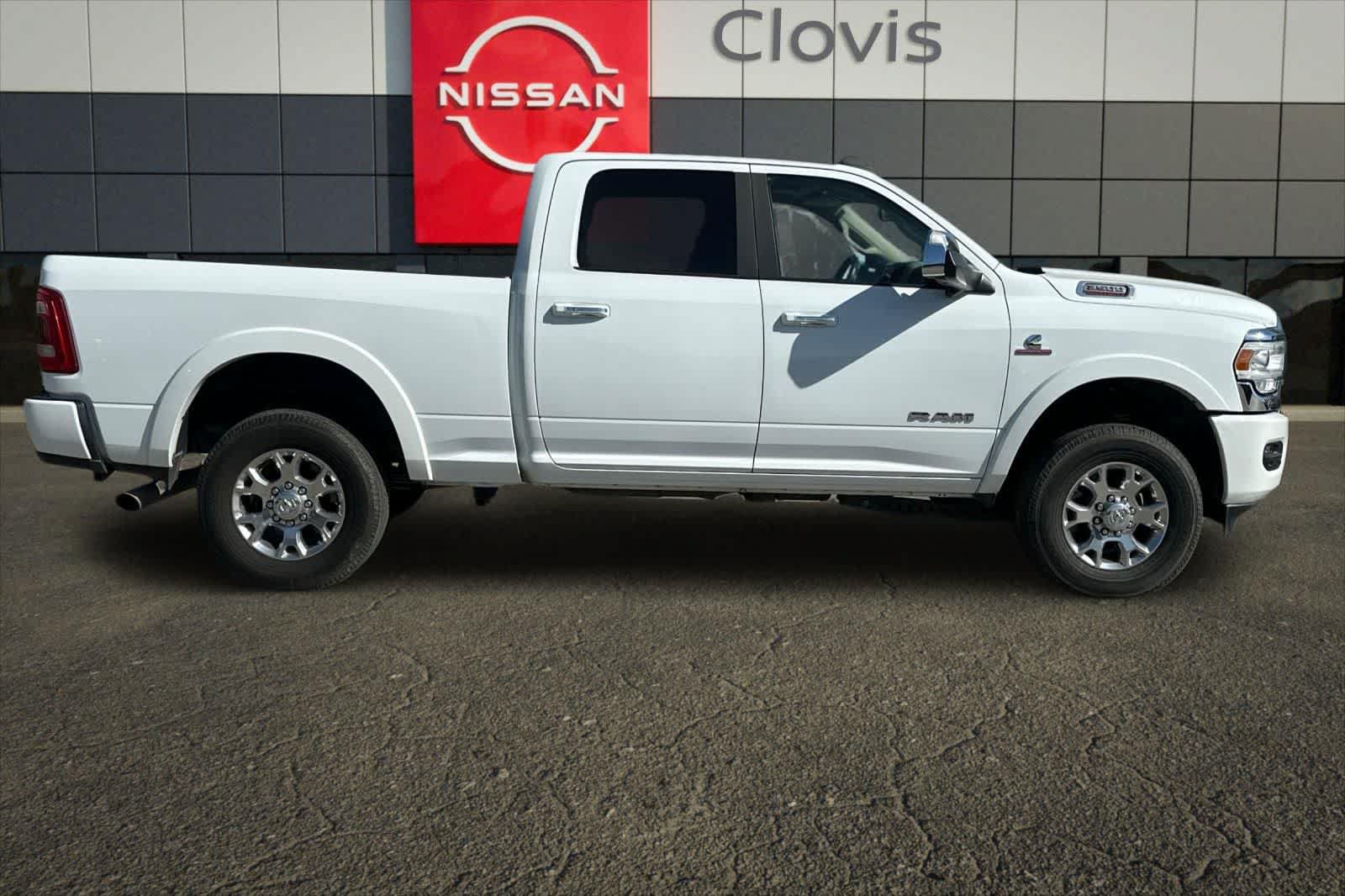 Used 2022 RAM 3500 Laramie AWD/4WD image 9