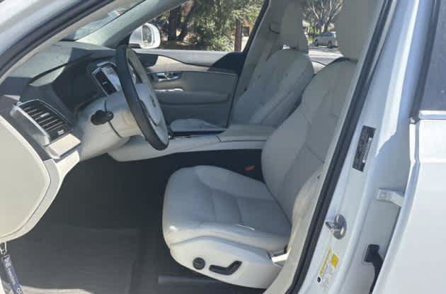 Used 2025 Volvo XC90 T8 Plus w/ Protection Package Premier AWD/4WD image 2