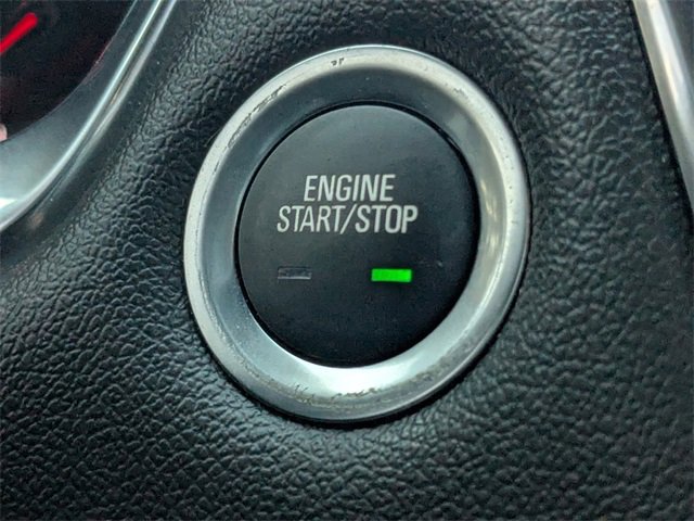 Used 2023 Chevrolet Traverse LT image 29