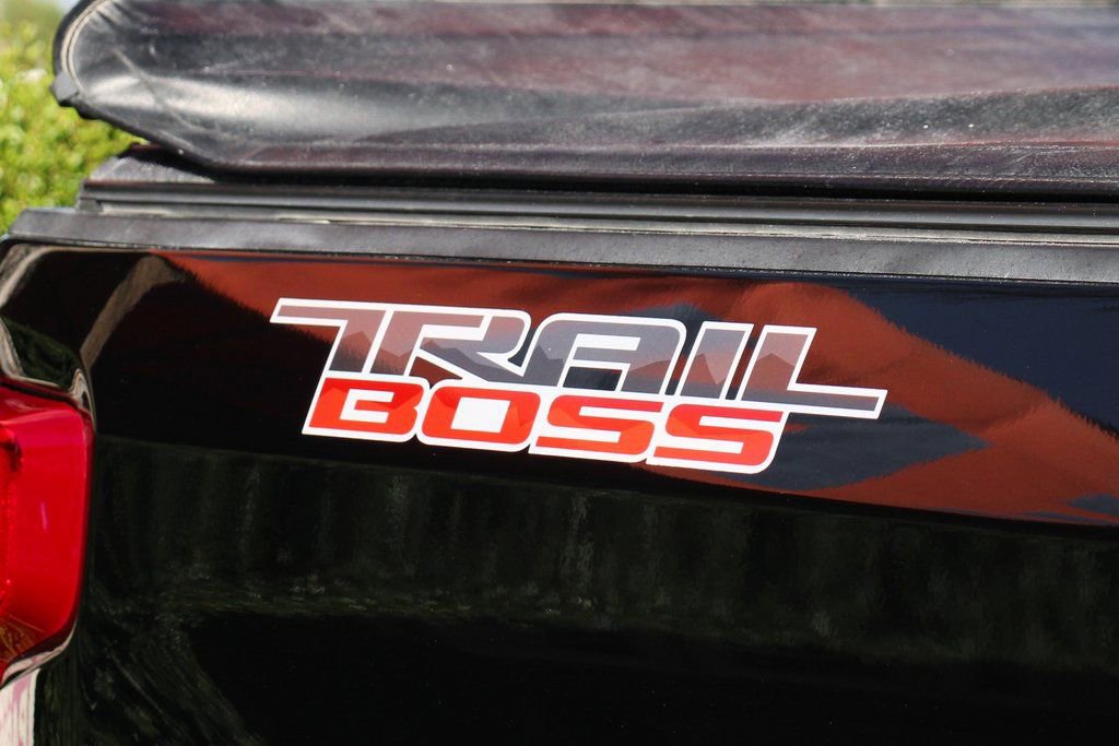 Used 2021 Chevrolet Silverado 1500 LT Trail Boss w/ Bed Protection Package AWD/4WD image 45