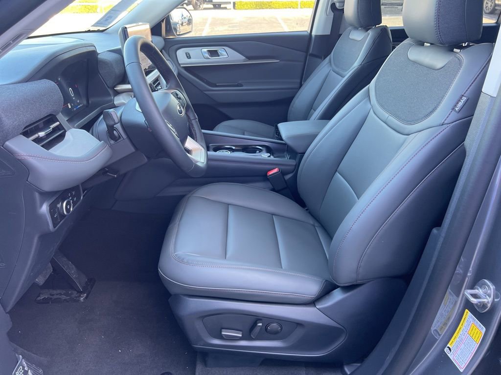 New 2026 Ford Explorer Active w/ Active Comfort Package image 15