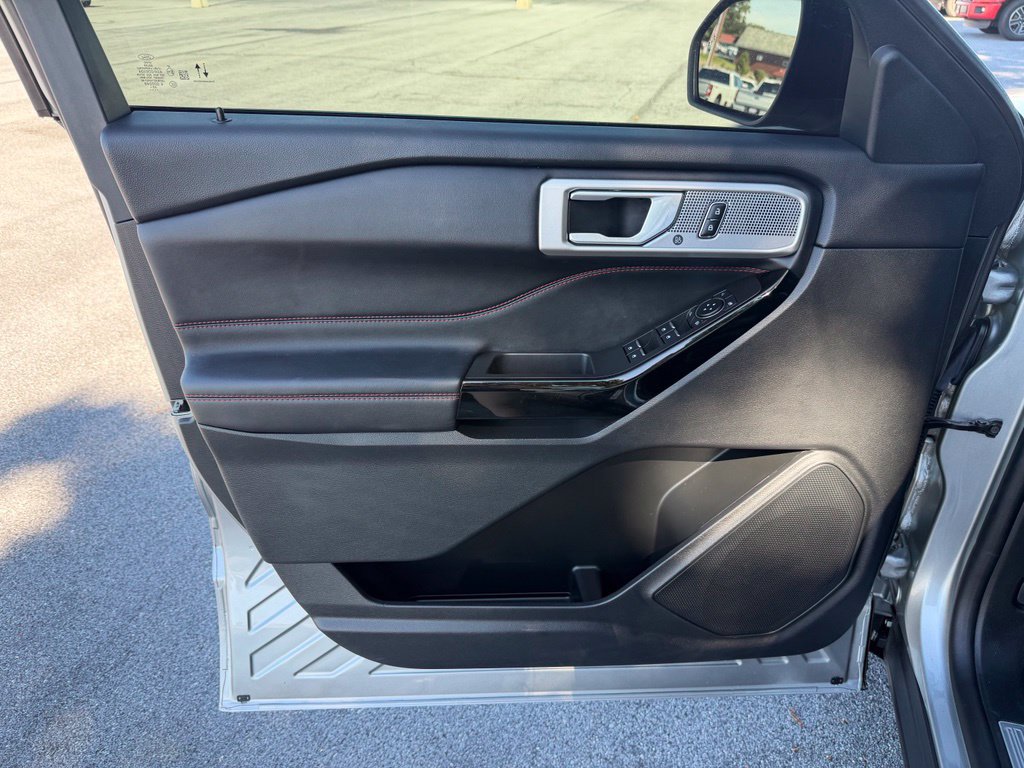 Certified 2023 Ford Explorer ST-Line w/ Class IV Trailer Tow Package AWD/4WD image 13