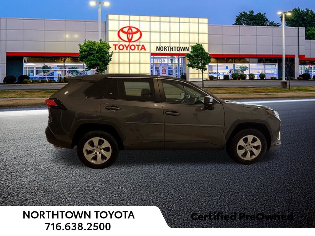 Used 2022 Toyota RAV4 LE AWD/4WD image 12