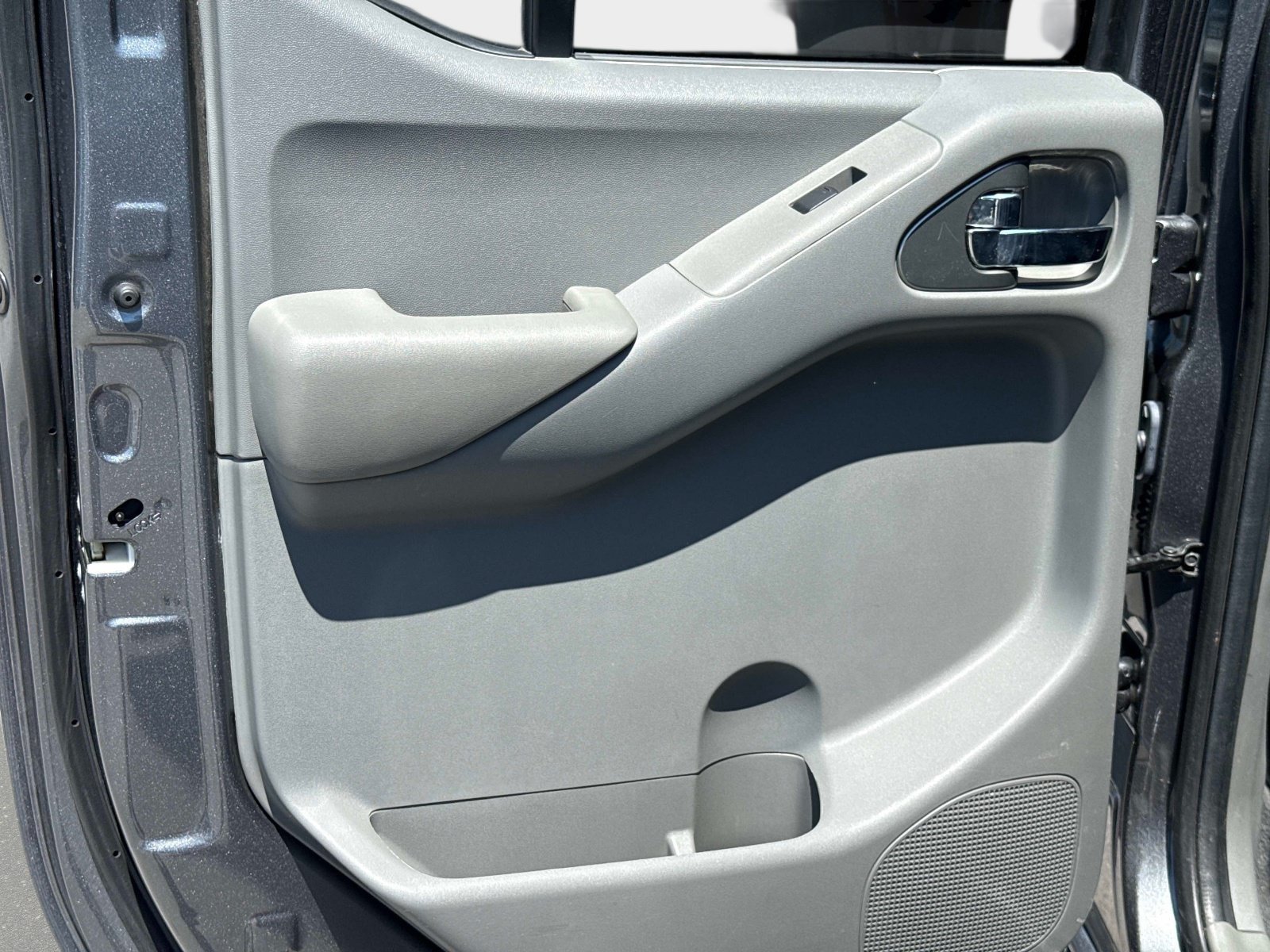 Used 2020 Nissan Frontier SV RWD image 14