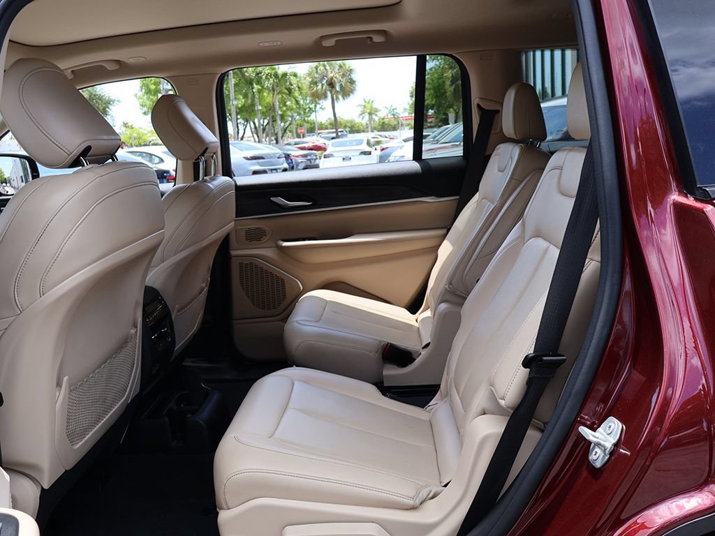 Used 2022 Jeep Grand Cherokee L Limited AWD/4WD image 38
