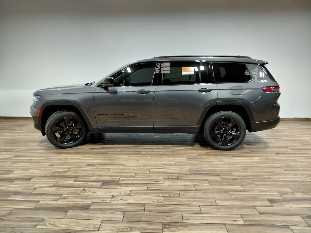 Certified 2021 Jeep Grand Cherokee L Laredo AWD/4WD image 27